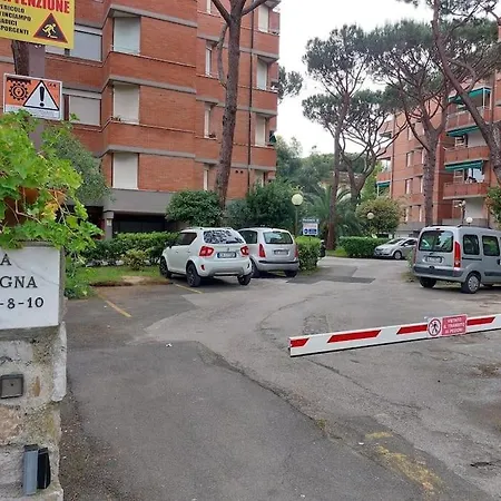 Casa Giuliana Tra Pineta E Mare Виареджо