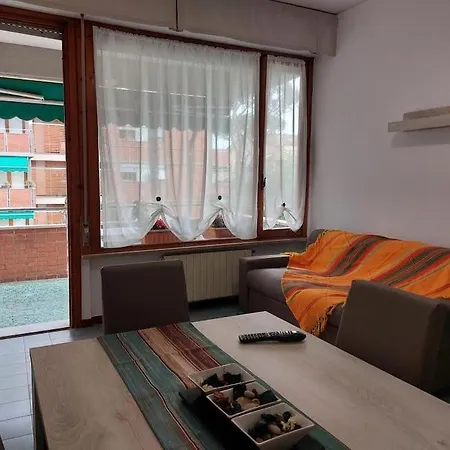 Casa Giuliana Tra Pineta E Mare Lägenhet *