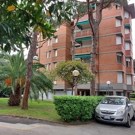 Lägenhet Casa Giuliana Tra Pineta E Mare Viareggio